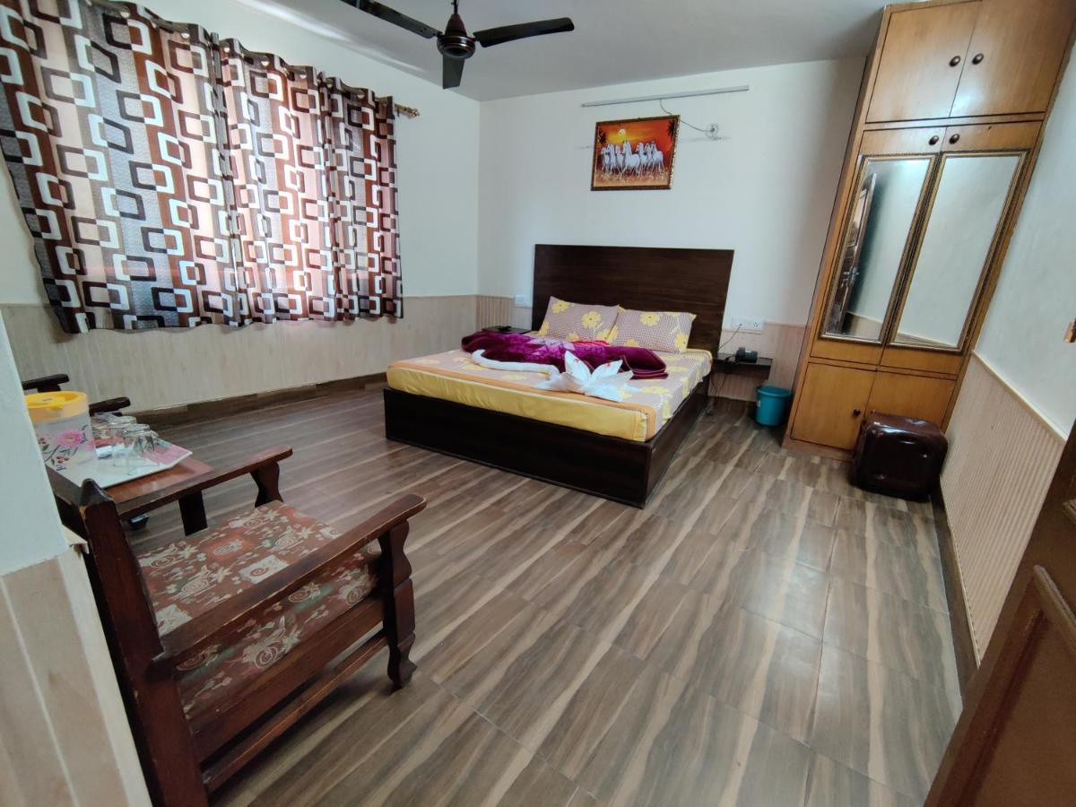 Hotel Alankar Manāli Buitenkant foto