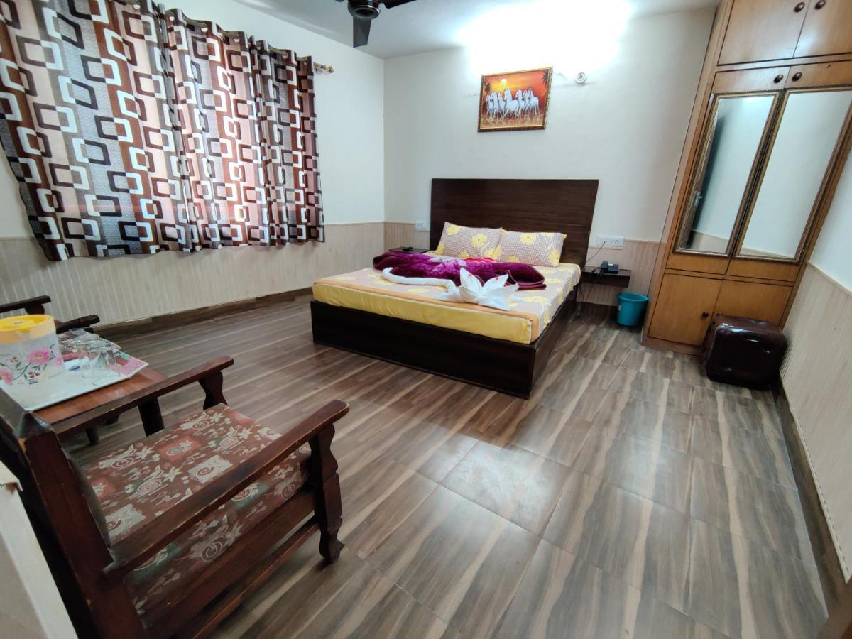 Hotel Alankar Manāli Buitenkant foto